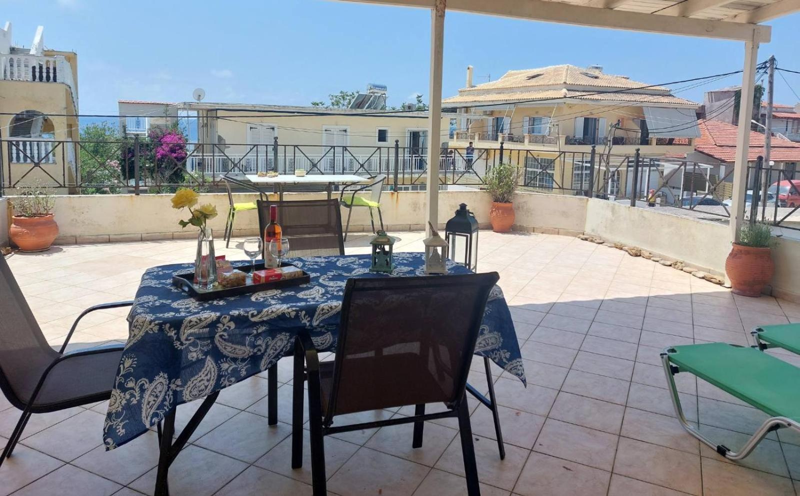 Foivos Seaside Apartments Ájosz Jeórjosz Szoba fotó