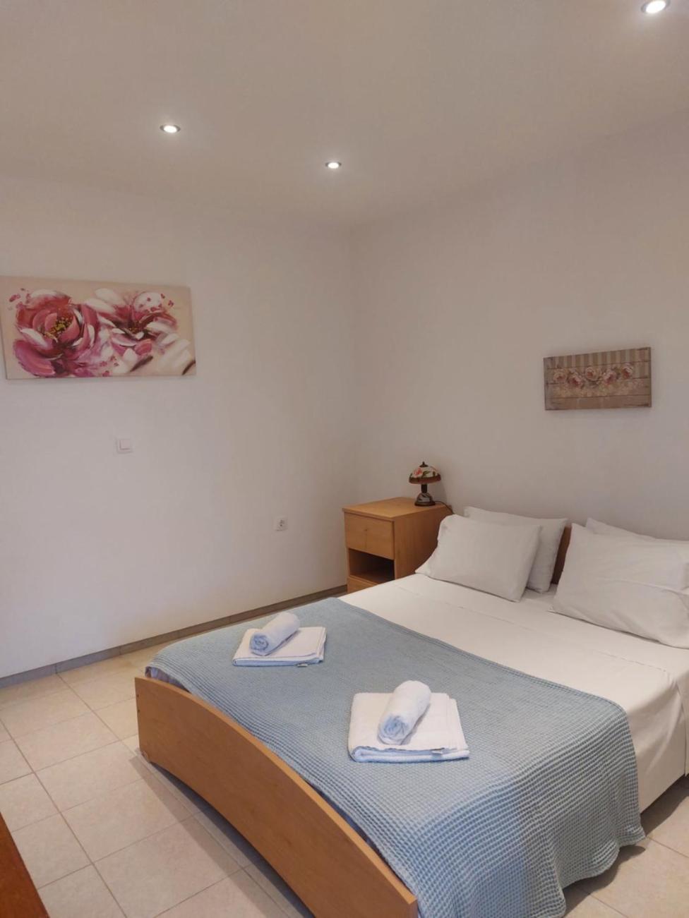 Foivos Seaside Apartments Ájosz Jeórjosz Kültér fotó