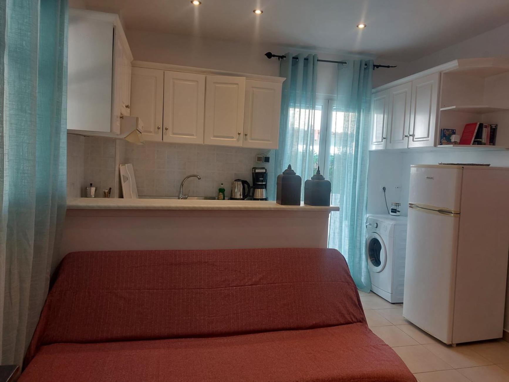 Foivos Seaside Apartments Ájosz Jeórjosz Kültér fotó