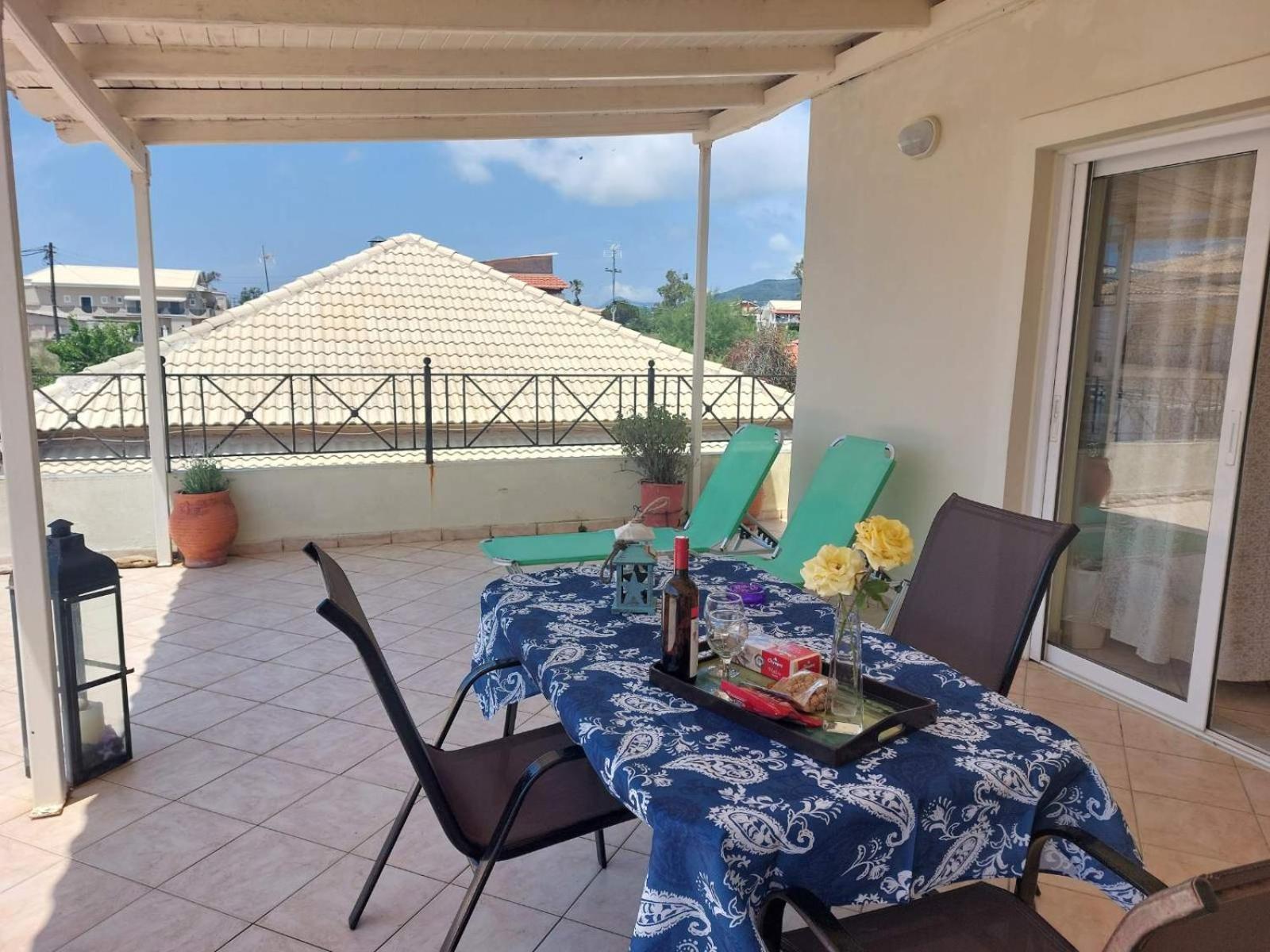 Foivos Seaside Apartments Ájosz Jeórjosz Szoba fotó