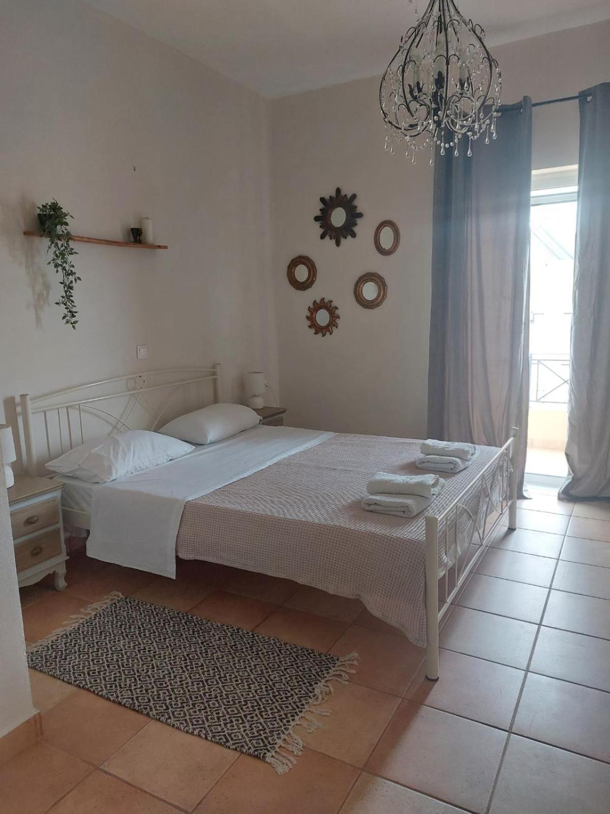 Foivos Seaside Apartments Ájosz Jeórjosz Szoba fotó