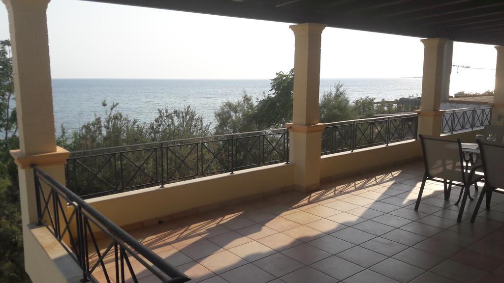 Foivos Seaside Apartments Ájosz Jeórjosz Kültér fotó